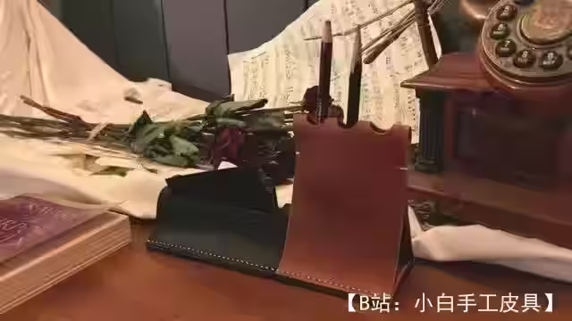 皮革办公桌整理器的图案：用于书写工具 - 1