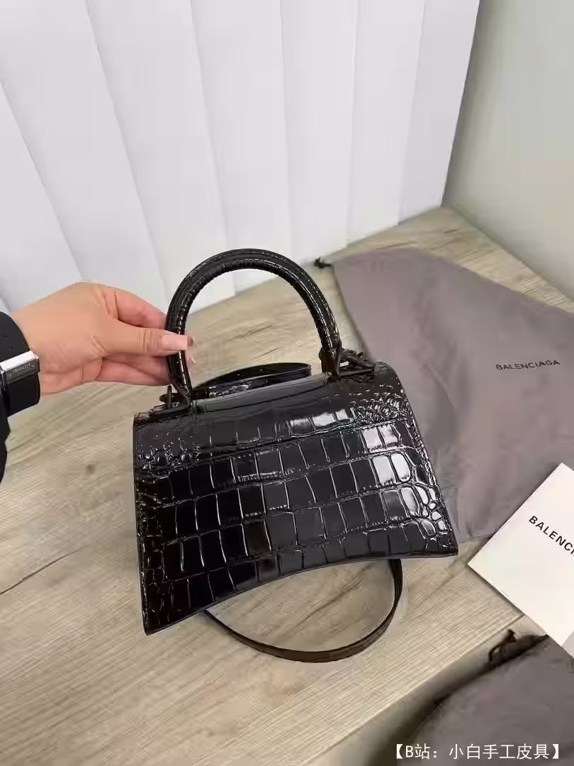 小号女式皮革手提包/手拿包的图案 - 5