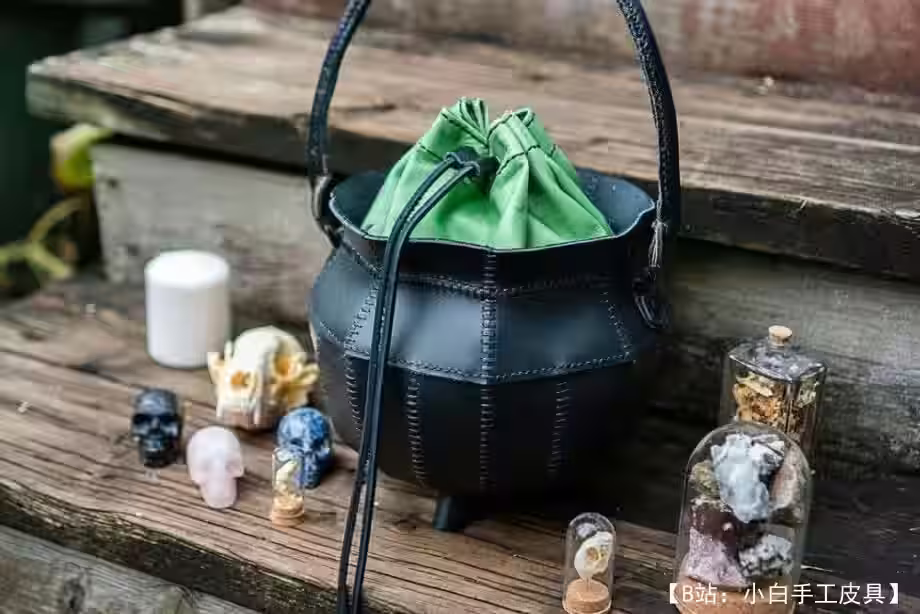 铸铁锅形式的皮包图案 - 3