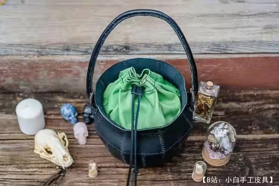 铸铁锅形式的皮包图案 - 4
