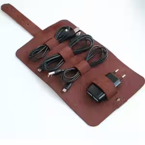 用于各种充电器、电线和其他配件的皮革扭曲整理器的图案 - 1