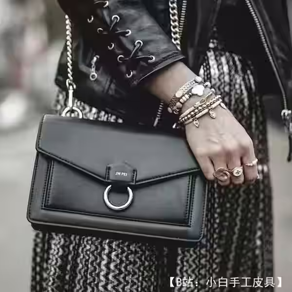 图案皮革小号女士手提包 - 3