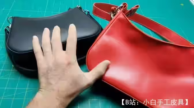 图案皮革女式长方形包 - 3