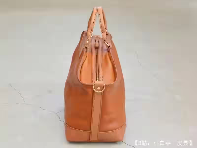 用于商务和日常任务的带拉链皮包的图案 - 3