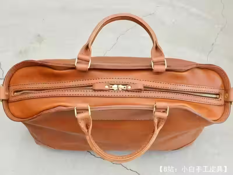 用于商务和日常任务的带拉链皮包的图案 - 4