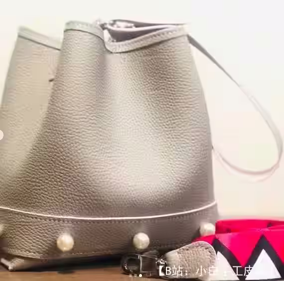 图案皮革女式水桶包 - 2