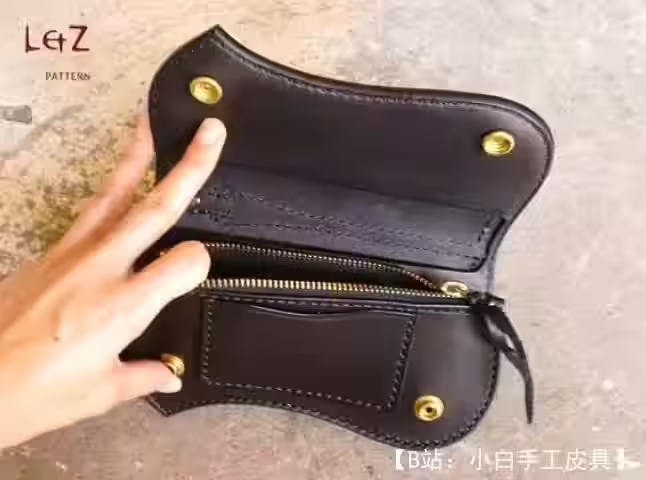 带按钮和硬币夹的皮革钱包的图案 - 1