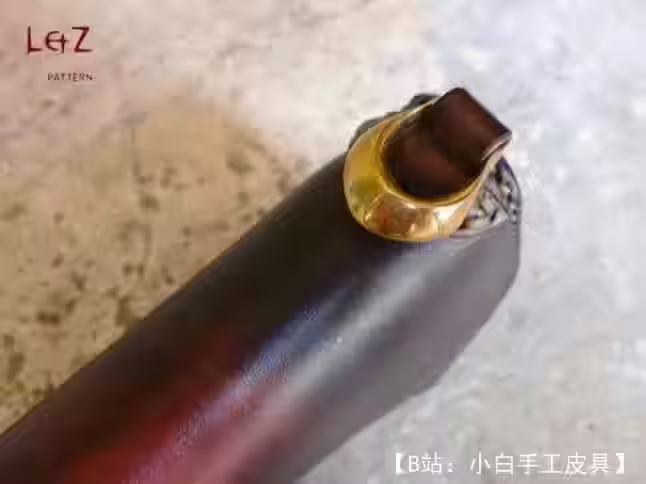 带按钮和硬币夹的皮革钱包的图案 - 3