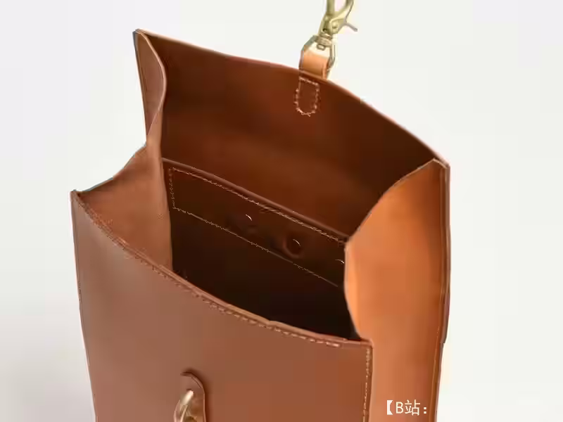 带翻盖的简单皮革女式背包的图案 - 3