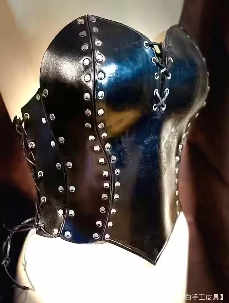 18+ 款式女式皮革紧身胸衣图案 - 3