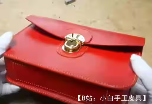 女士经典皮革手提包图案斜挎包 - 4