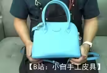 小号皮革女式手提包的图案 - 2