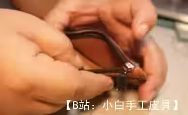 带拉链的皮革钱包（Zip Wallet）图案，带有银行卡外部隔层 - 3