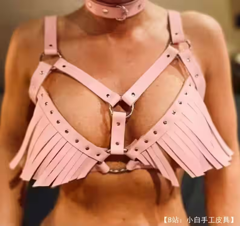 用于角色扮演游戏的皮革吊带和胸罩图案 - 5