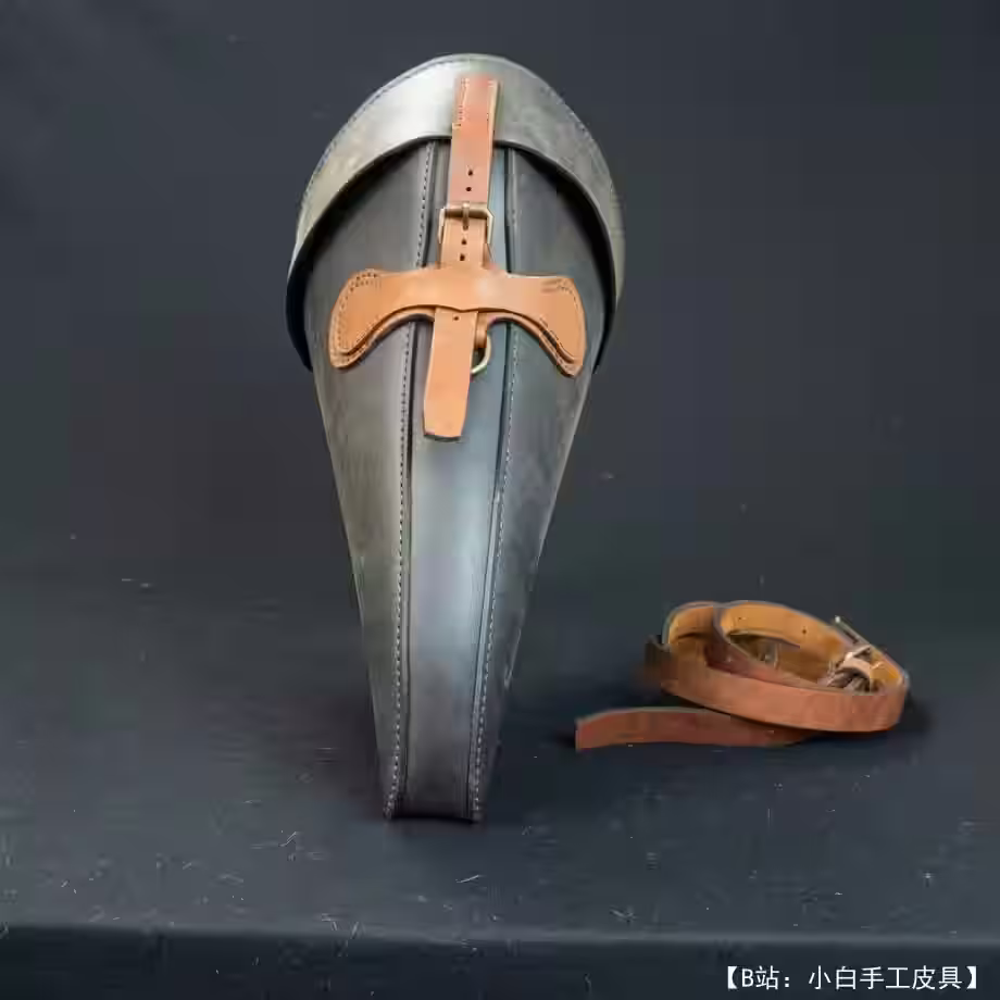 图案皮革 CASE FOR PLAGUE DOCTOR MASK（袋、盒） - 1