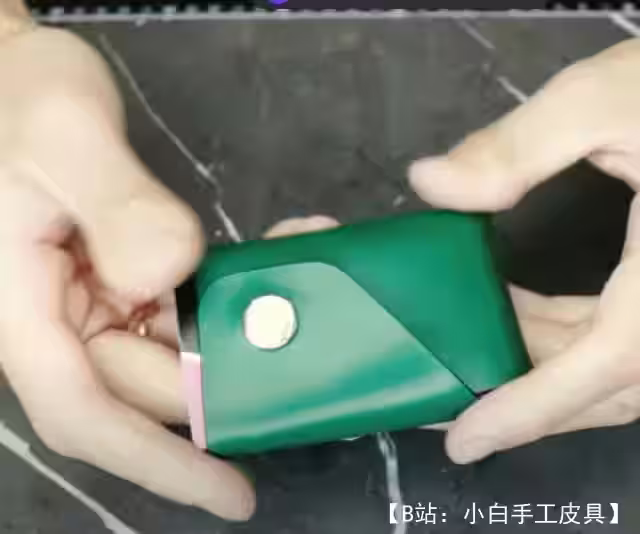 图案皮革无缝钱包卡夹 - 1