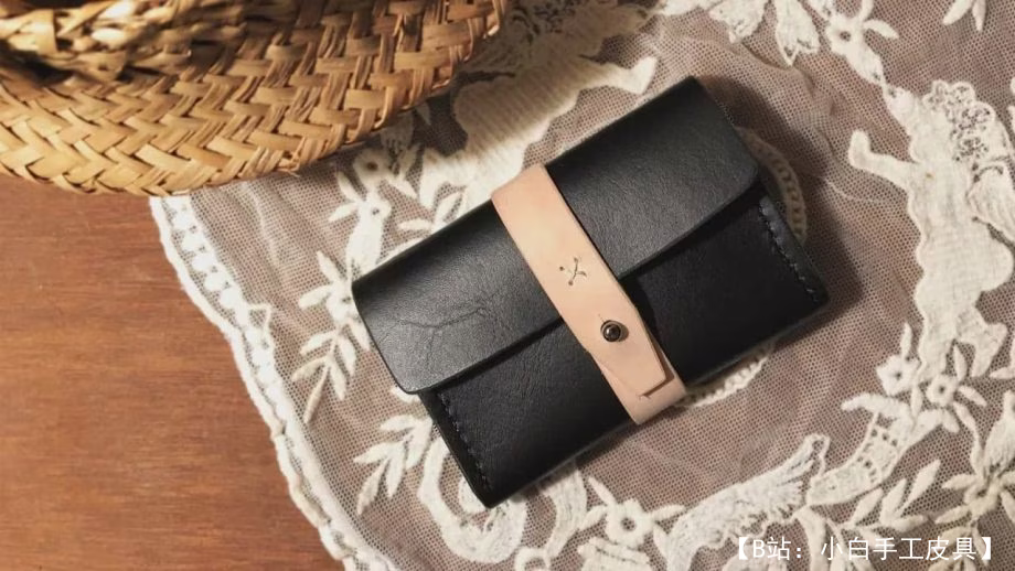 带关闭按钮的简单持卡人图案 - 1