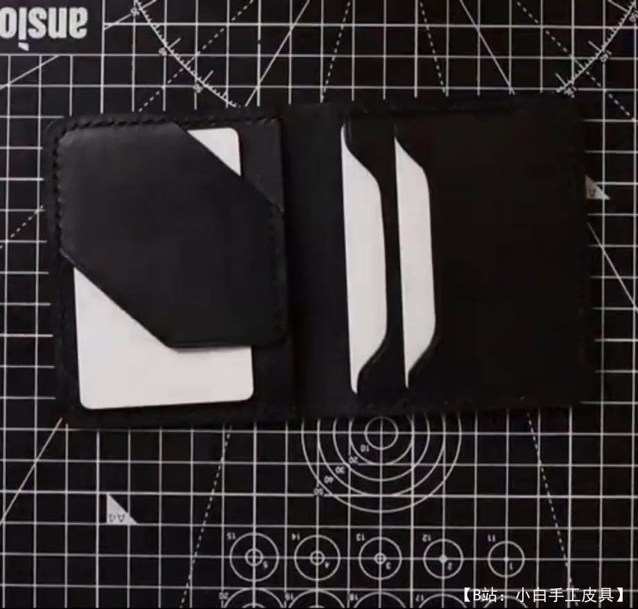 皮革卡夹图案有不同选择 - 1