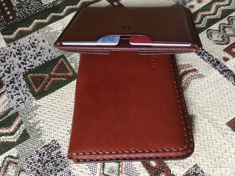 带翻盖卡片的皮革双折图案 - 5