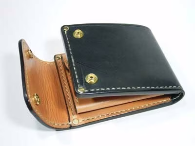 按扣双折皮革钱包的图案 - 1