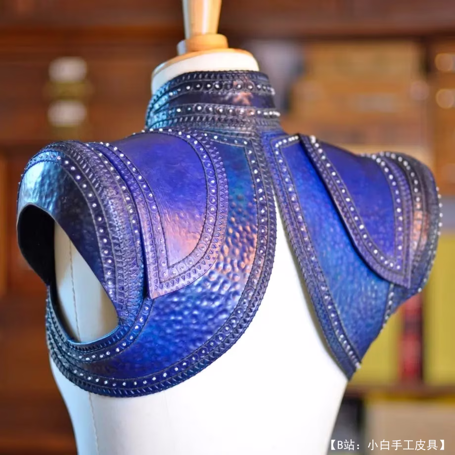 女式皮革垫肩图案 - 1