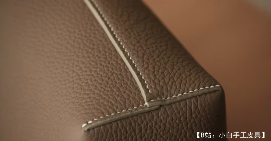 用于各种小物品的小皮革女式手提包的图案 - 3